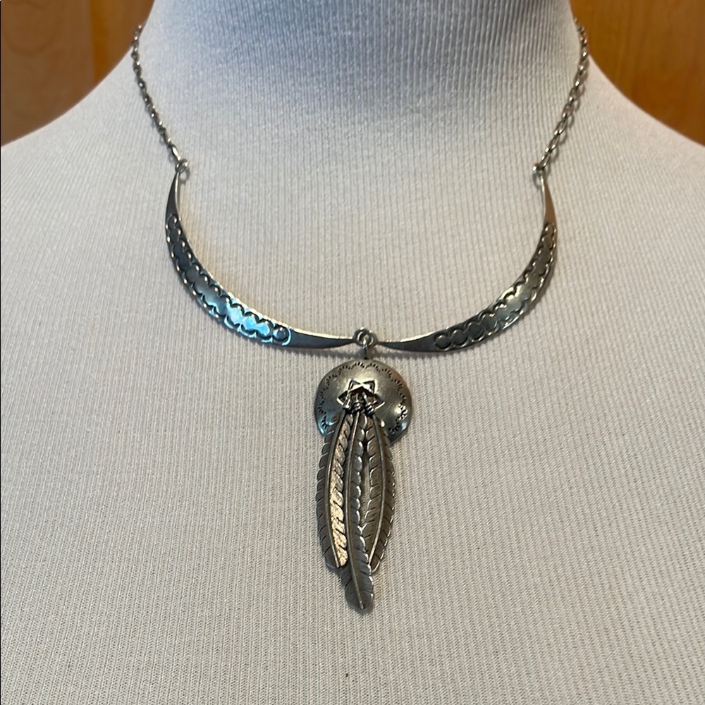 De Chelly .925 Elegant Vintage Silver Feather Pendant Dreamcatcher Necklace